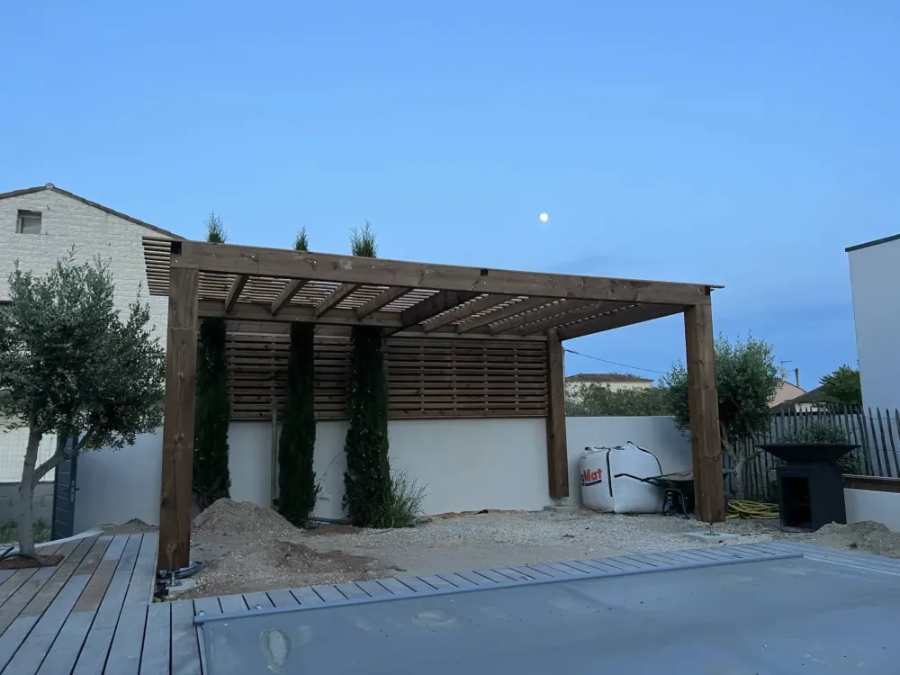 Pergola en Pin autoclave à Aigues Mortes