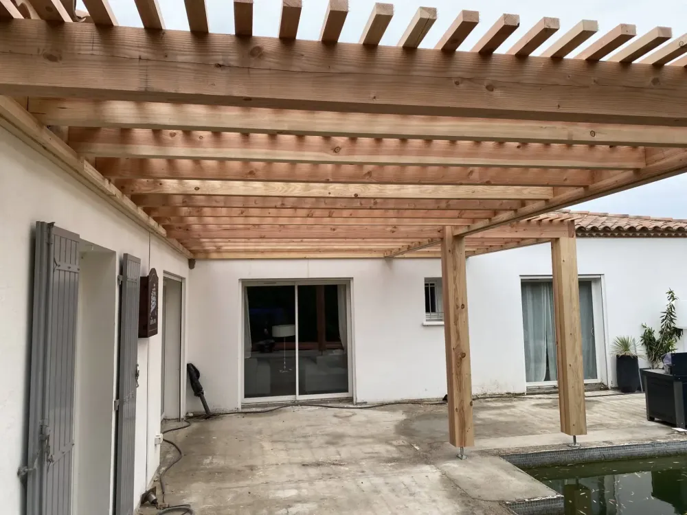 Pergola en Douglas naturel massif (5)
