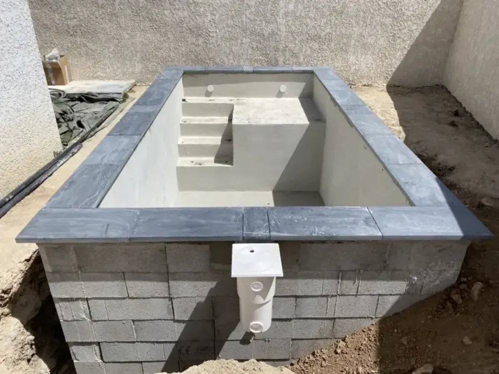 Construction d'une piscine balinaise (11)
